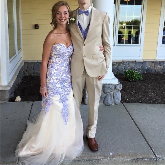 **SOLD Prom Dress - Picture 3 of 3