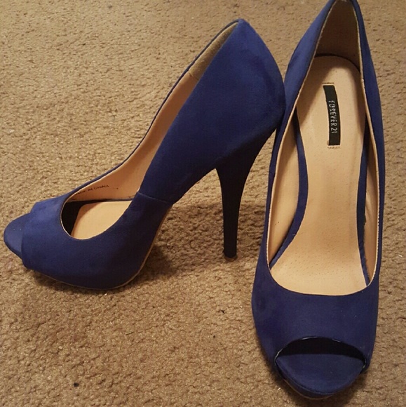 Colbolt blue faux suede peep toe - GORGEOUS