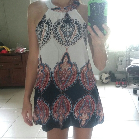 Stunning Summer Dress. - Picture 4 of 4