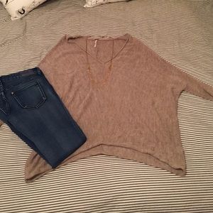 Free people light weight sweater!