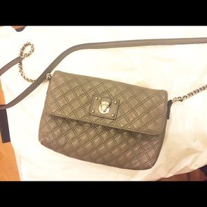 MARC JACOBS GREY QUILTED Crossbody bag