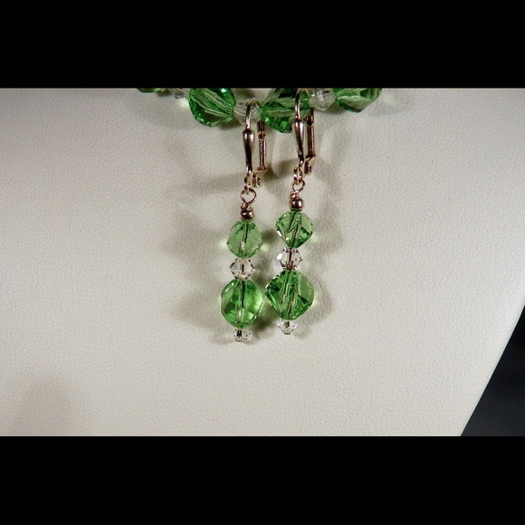 Swarovski Peridot Crystal Necklase - Picture 4 of 4