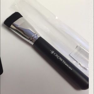 Crown Brushes - BNIB