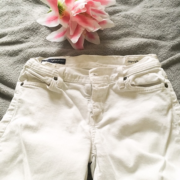 CITIZENS OF HUMANITY// white bootcut - Picture 3 of 3