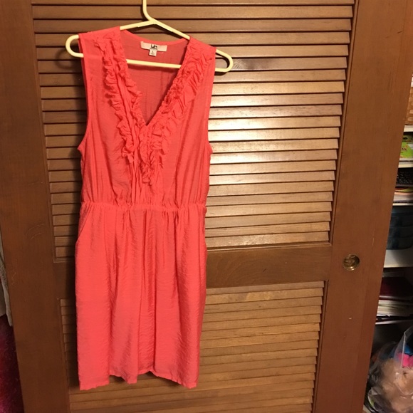 Cute dress!!