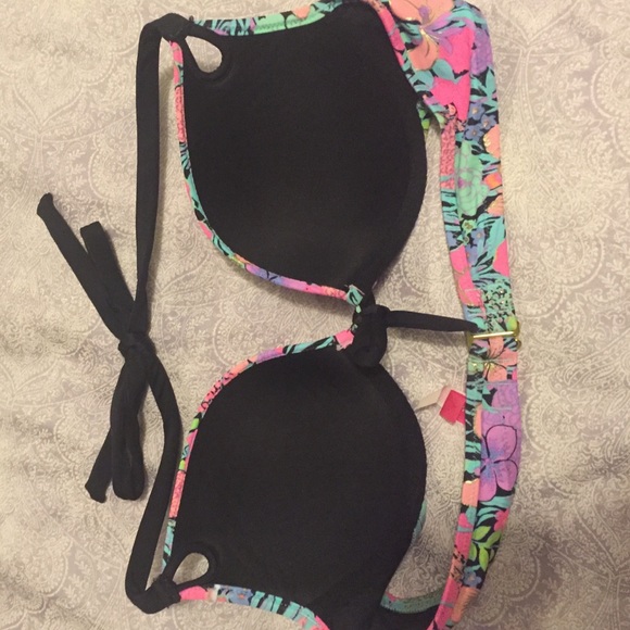 VS push up halter bikini top - Picture 3 of 4