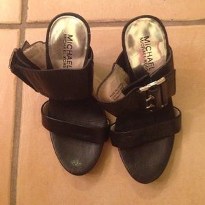 Michael kor black heels