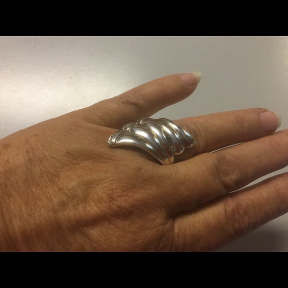 Sterling Silver Ring - Picture 2 of 4