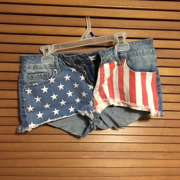 American flag shorts!!