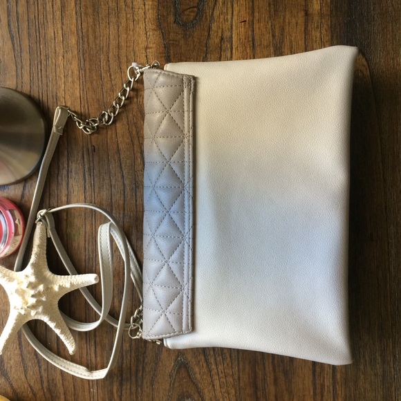 Purse - Picture 2 of 3