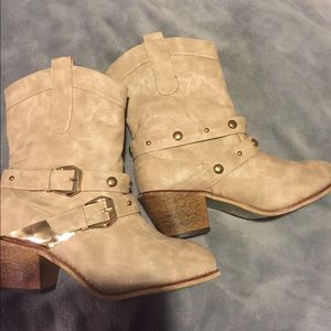 **Tan riding booties!!