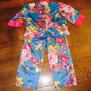 Natori Floral Pajamas Size L