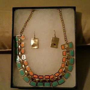 Vibrantly colored necklace set