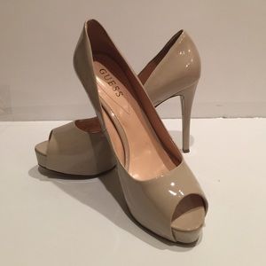 Guess nude patent leather heels