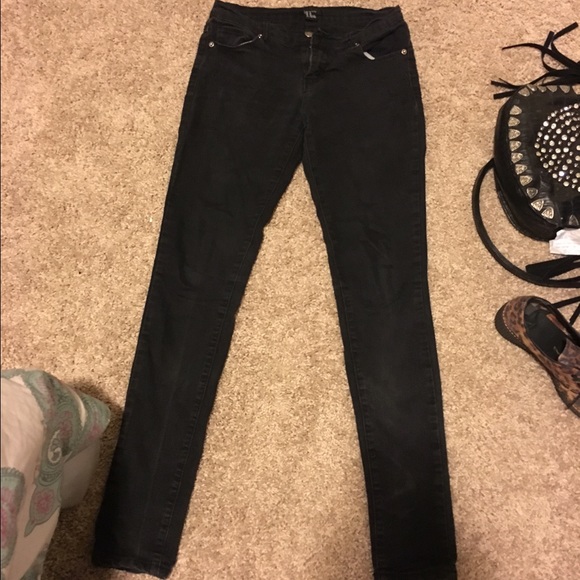 Black skinny jeans
