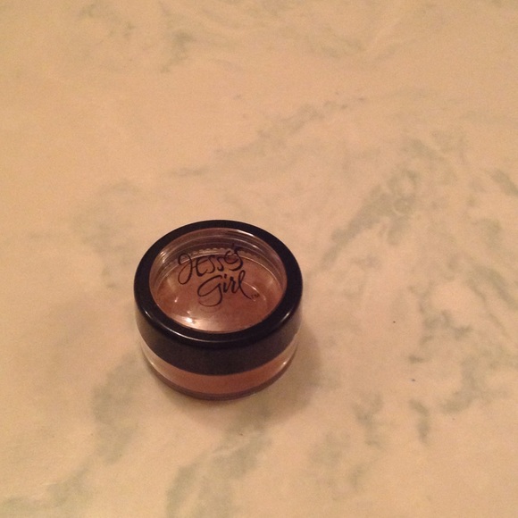 Pure pigment eye dust