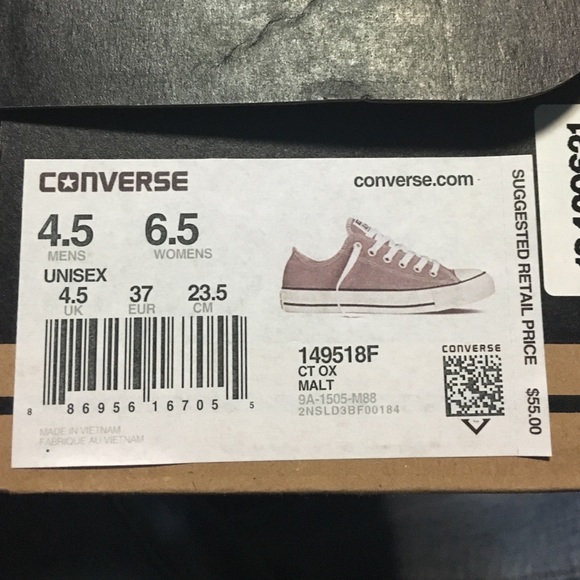 BNIB converse sneakers - Picture 4 of 4