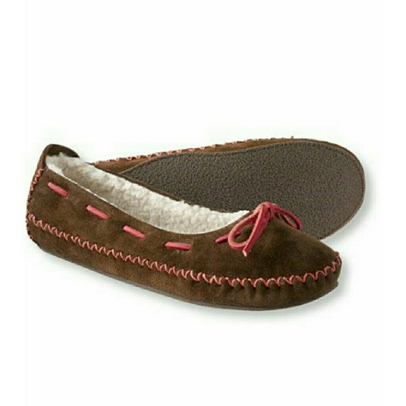BLACK L.L. Bean moccasins