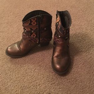 BKE Sole Booties 👣