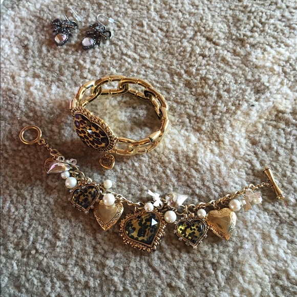 Betsey Johnson charm bracelet
