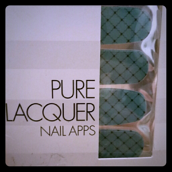 Pure lacquer nail apps - Picture 1 of 3