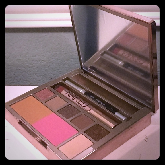 Naked Urban Decay On The Run