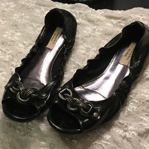 Simply Vera (Vera Wang) black flats
