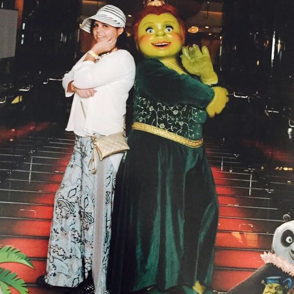 Meet your Posher, Cynthia - Picture 1 of 1