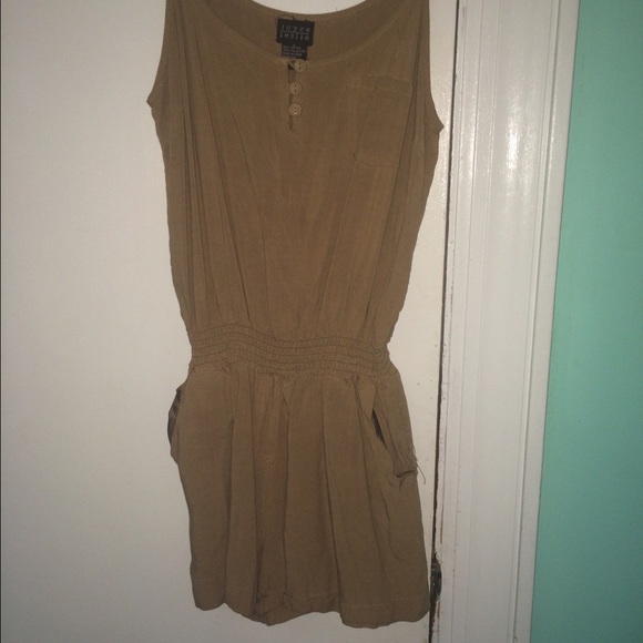 Romper - Picture 2 of 4