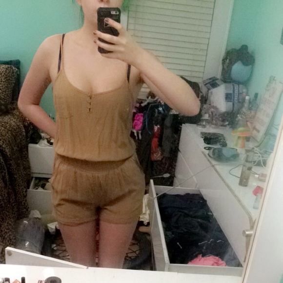 Romper - Picture 3 of 4