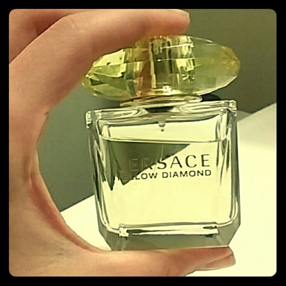 Versace yellow diamond perfume
