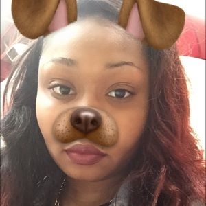 Meet your Posher, Abria