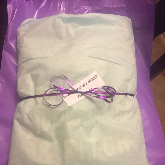 Same or next day shipping! Super cute packaging =)