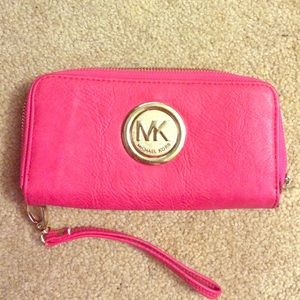 Michael Kors Wallet/Wristlet