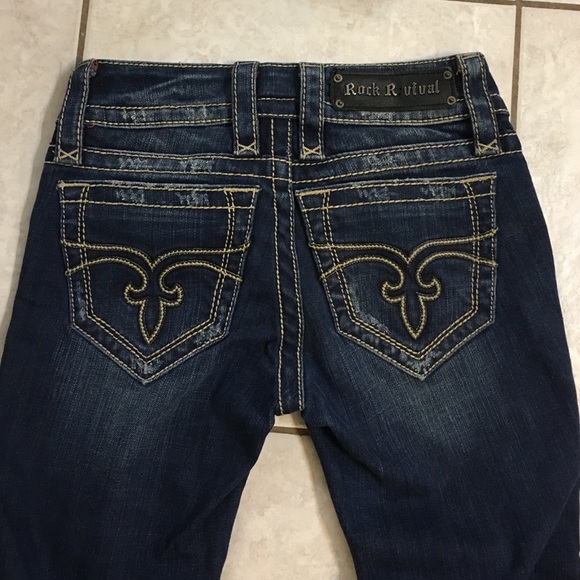 Dark wash Rock Revival jeans, size 25L.