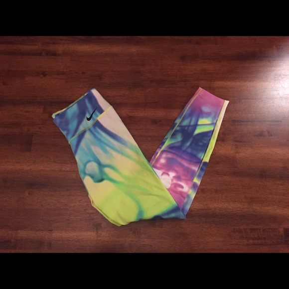 SOLD on Ⓜ️ - Nike drifit workout pants - Picture 2 of 4