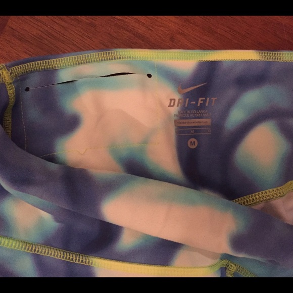 SOLD on Ⓜ️ - Nike drifit workout pants - Picture 4 of 4