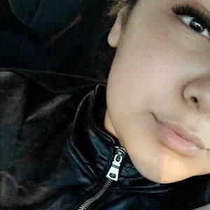 Meet your Posher, Selena