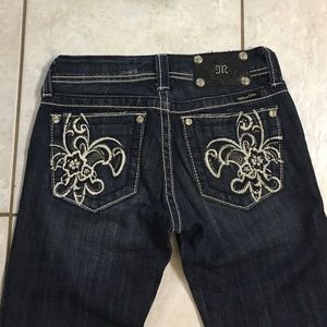 Dark wash Miss Me Jeans, size 25L.