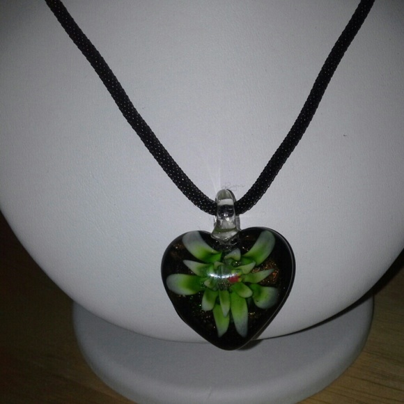 Necklace - Picture 2 of 4