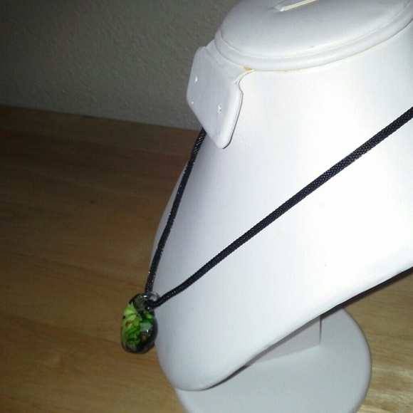 Necklace - Picture 3 of 4