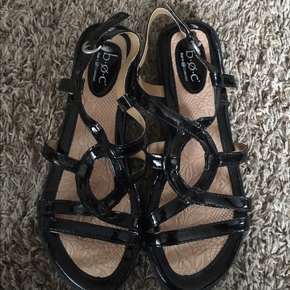 🎉PRICE DROP🎉New super comfy sandals