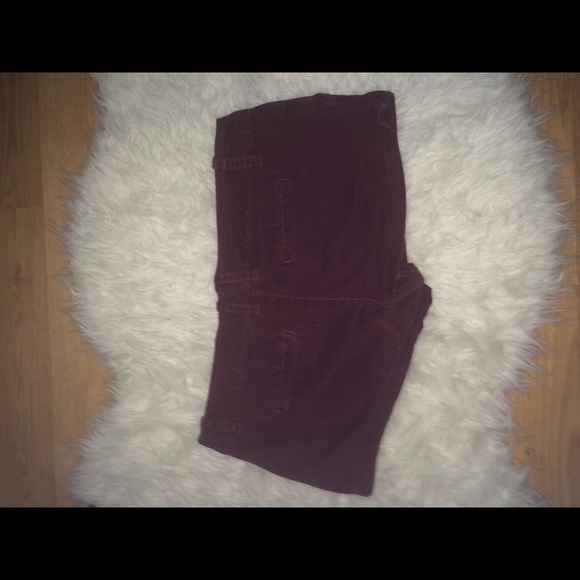 Shorts - Picture 2 of 3