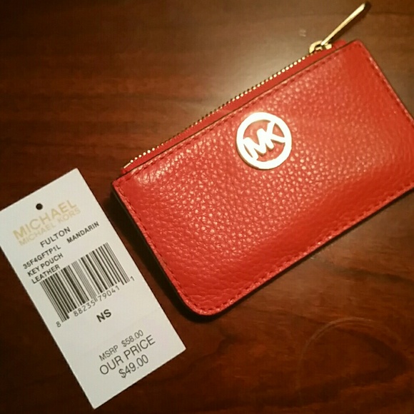 SOLD!!!!!!!!! AUTHENTIC MICHAEL KORS KEY POUCH