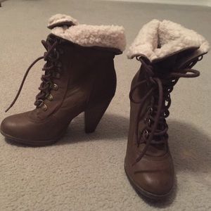 Elle size 6.5 Booties