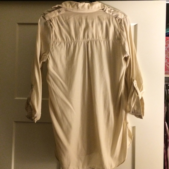 Half button up blouse - Picture 2 of 3