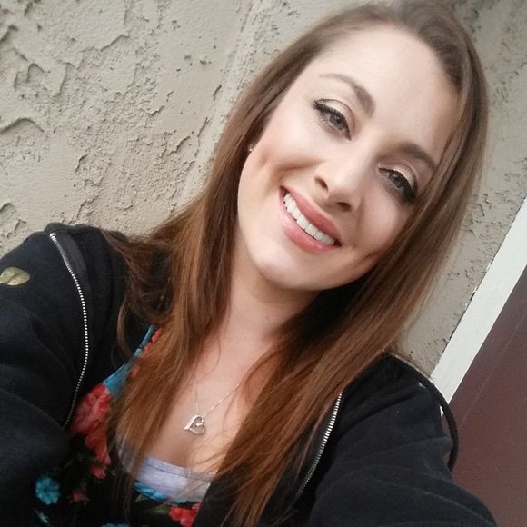 Meet your Posher, Sophia - Picture 1 of 1