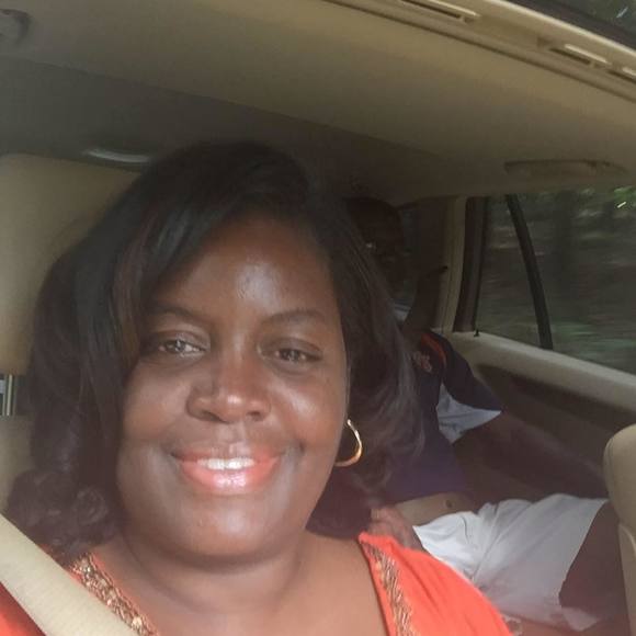 Meet your Posher, Monica - Picture 1 of 1