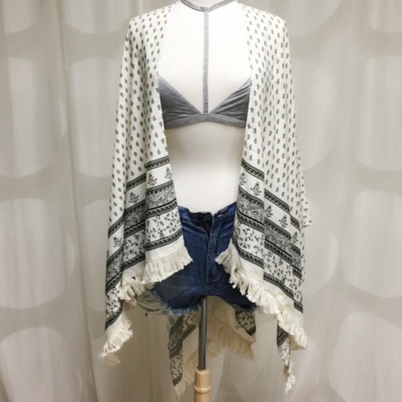 Poncho Style Boho Cardigan - Picture 2 of 4