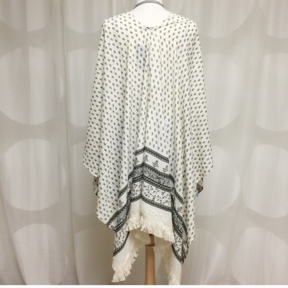 Poncho Style Boho Cardigan - Picture 4 of 4